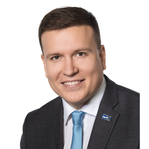 Kuvassa Perus­suomalaiset -puolueen ehdokas Ville Tavio