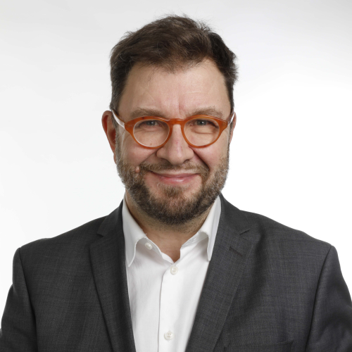 Kuvassa Sdp -puolueen ehdokas Timo Harakka