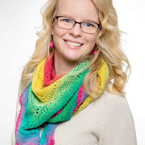 Kuvassa Vasemmisto­liitto -puolueen ehdokas Laura Meriluoto