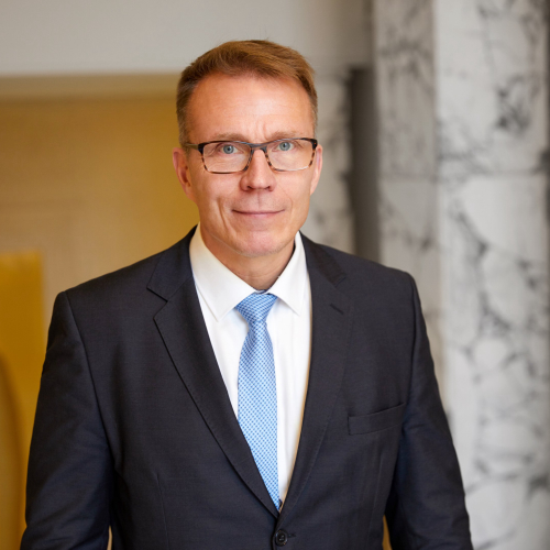 Kuvassa Kokoomus -puolueen ehdokas Jukka Kopra