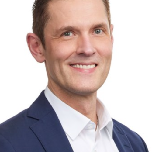 Kuvassa Kokoomus -puolueen ehdokas Sinuhe Wallinheimo