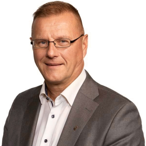 Kuvassa Perus­suomalaiset -puolueen ehdokas Petri Huru