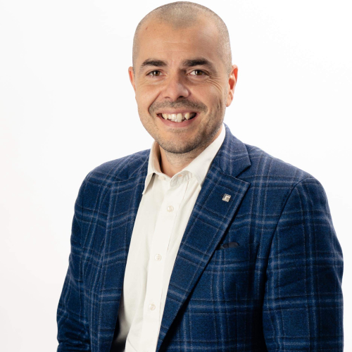 Kuvassa Perus­suomalaiset -puolueen ehdokas Ari Koponen