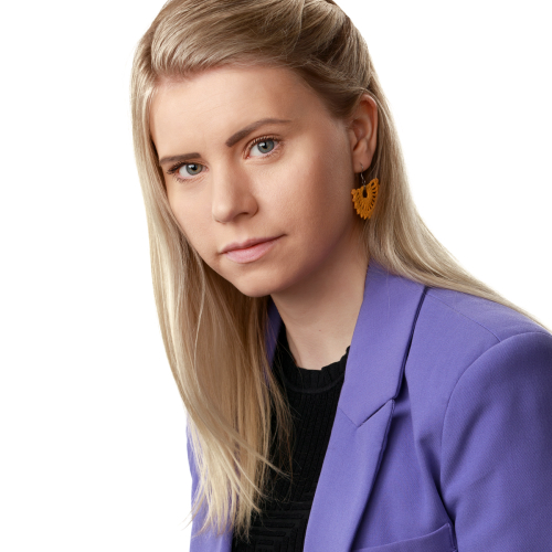 Kuvassa Perus­suomalaiset -puolueen ehdokas Jenna Simula
