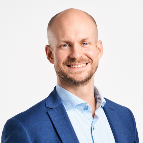 Kuvassa Kokoomus -puolueen ehdokas Ville Valkonen