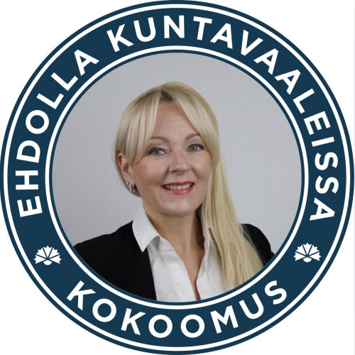 Kuvassa Kokoomus -puolueen ehdokas Tiina Koivistoinen