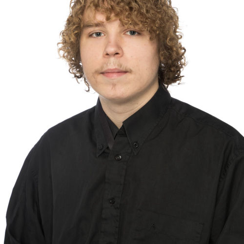 Kuvassa Perus­suomalaiset -puolueen ehdokas Janne Mikkonen